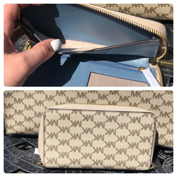 Sold! Michael Kors Tote w/ matching wallet - Picture 4 of 8